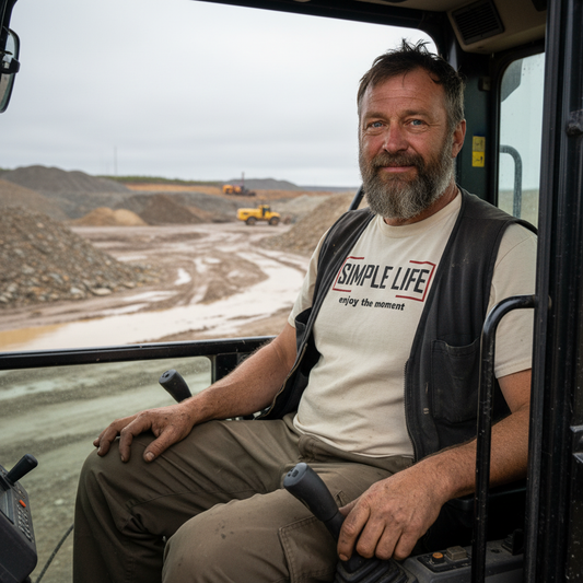 Men's Organic Mid-Light T-Shirt enjoy the moment (light colours)